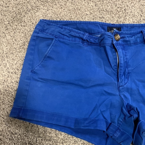 American eagle midi shorts in cobalt blue - Picture 2 of 4